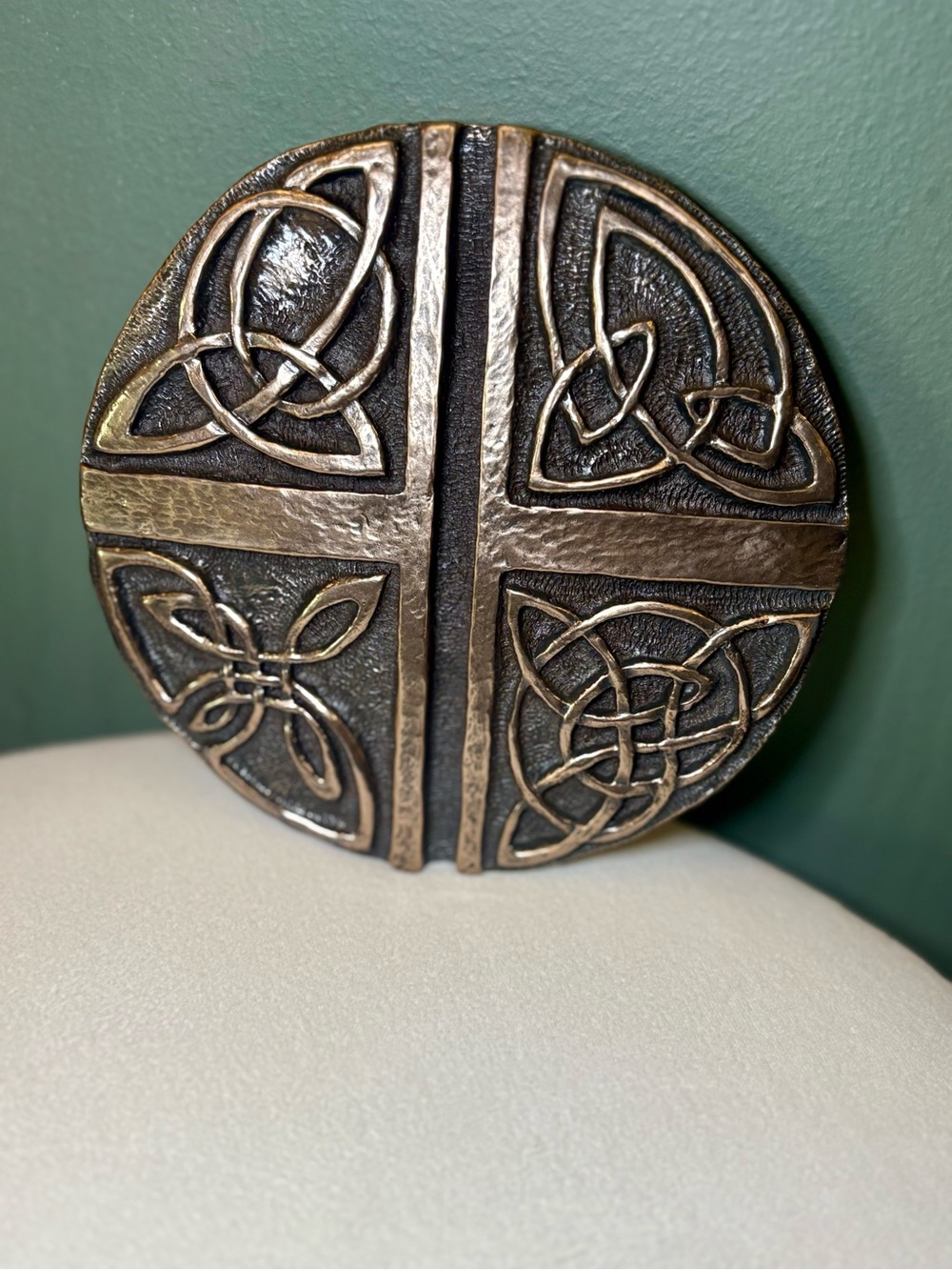 Bronze Celtic Knot Round Wall Plaque - Decorative Home Accent
